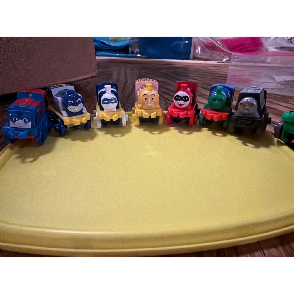 Thomas & Friends Minis DC Super Friends Mashup Train Lot 8 Batman Harley Quinn